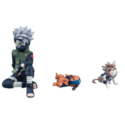 Hatake Kakashi and Ninja Dog Set GEM Gaiden! Naruto Shippuden Megahouse
