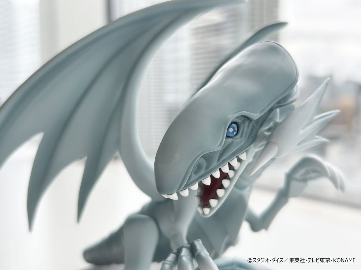 Blue-Eyes White Dragon Equal Arts Konami Yu-Gi-Oh!