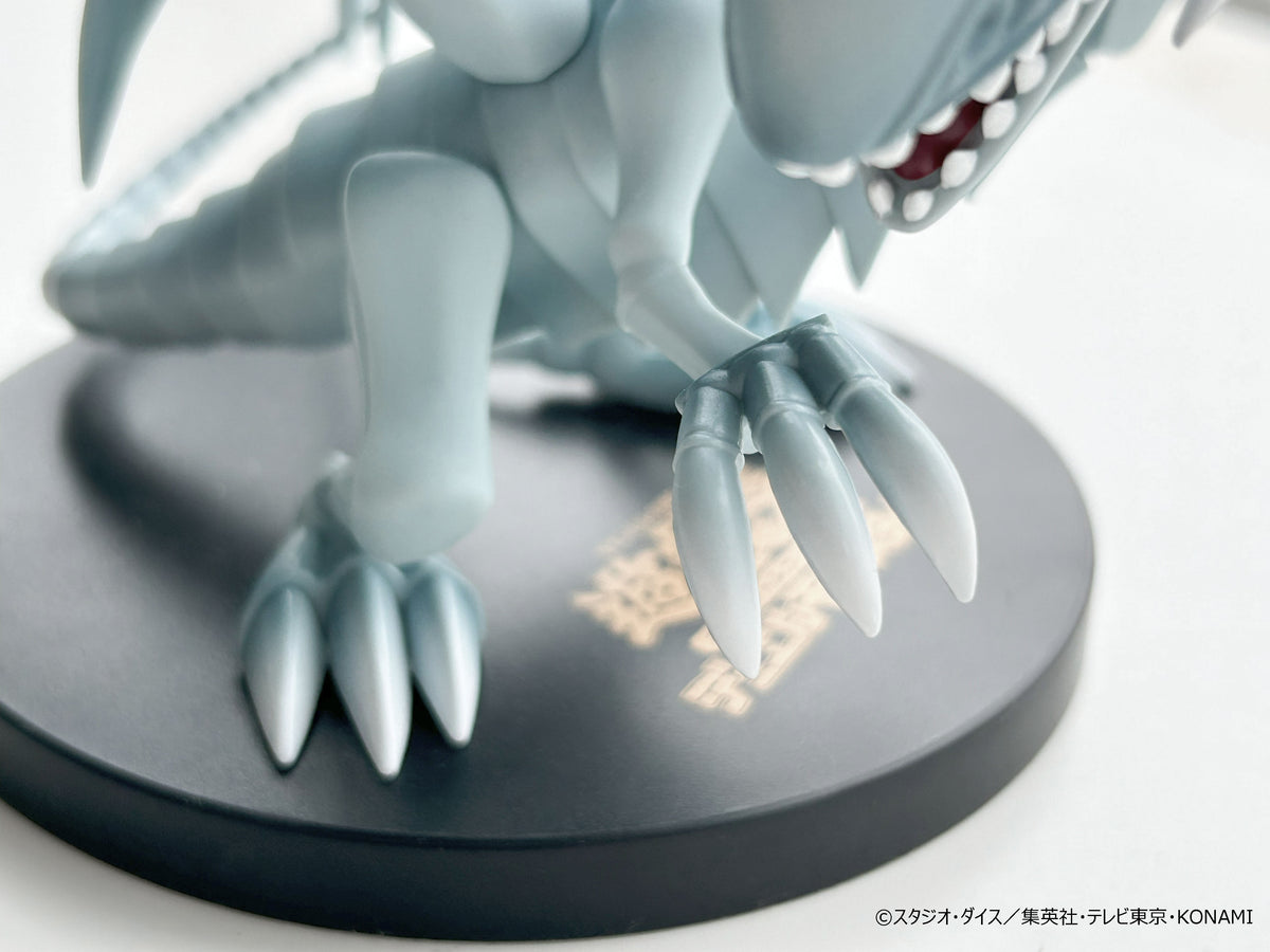 Blue-Eyes White Dragon Equal Arts Konami Yu-Gi-Oh!