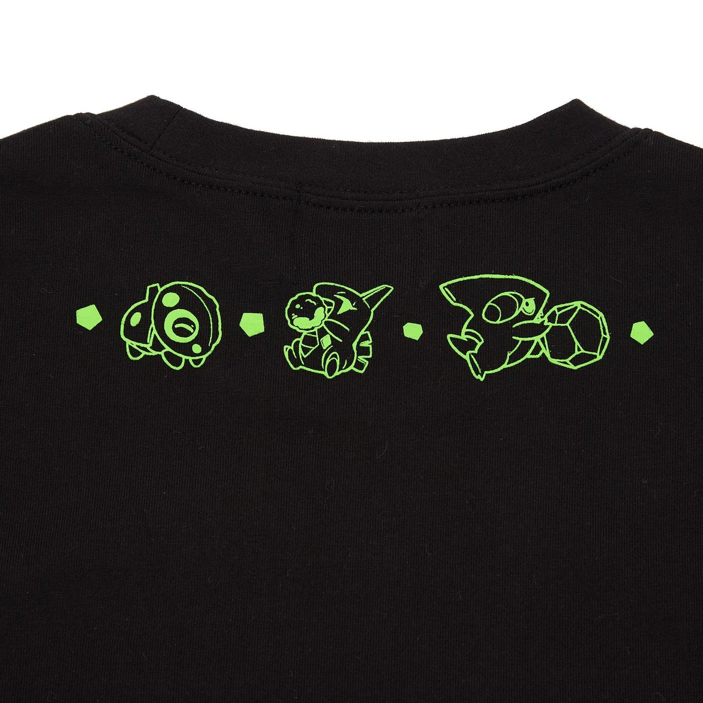 CAVE DWELLER 2 T-shirt ( M - L Size ) Pokemon Pokemoncenter
