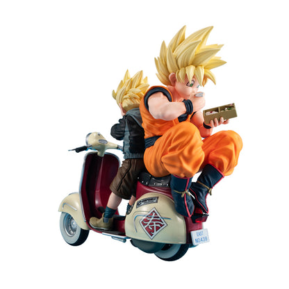 Super Saiyan Son Goku & Super Saiyan Son Gohan & Motorbike Megahouse Dragon Ball