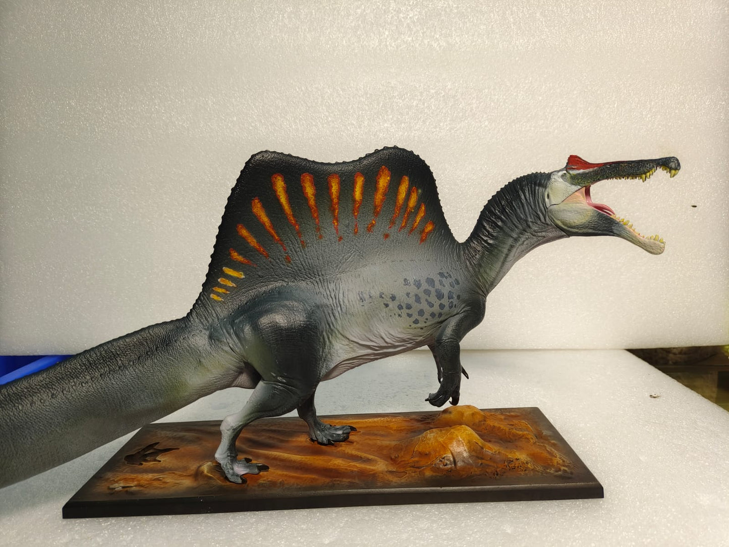 Ramses Spinosaurus PAINTED PVC VER. MESOZOIC LIFE - THE FIGURE SERIES