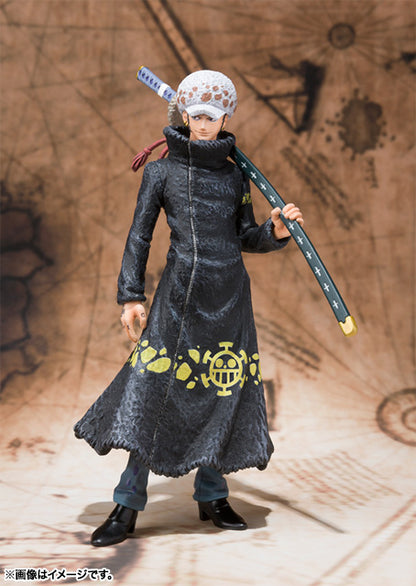 Trafalgar Law Shichibukai Ver. Figuarts Zero
