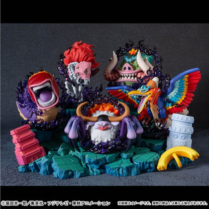 Luffy vs Five Elders (Set of 6) World Collectible Figure PREMIUM One Piece  Limited Edition